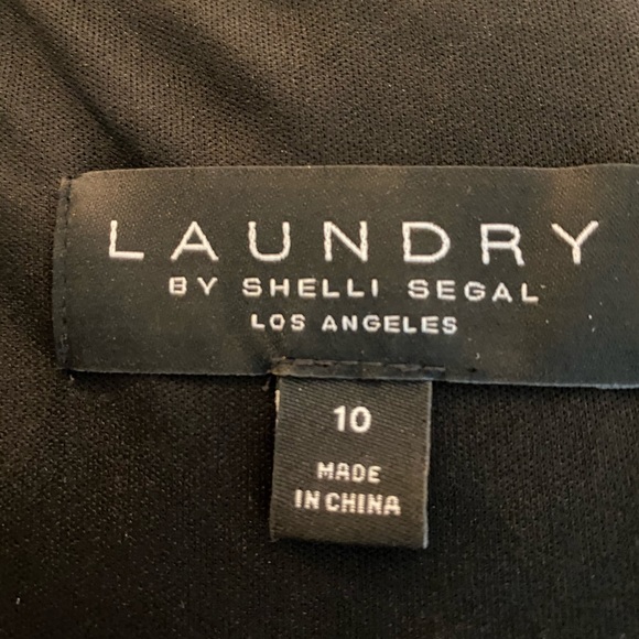 NEW-Beautiful black mesh embroidered dress - Picture 8 of 9